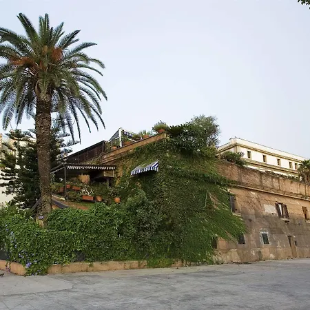 Cleopatra Bed & Breakfast 3*