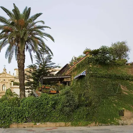 Cleopatra Bed & Breakfast 3*